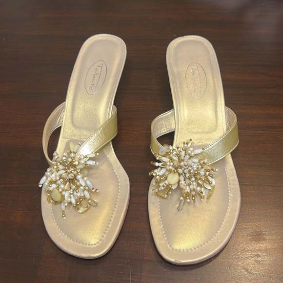Talbots Gold Leather Jewelled Beaded Mule Elegant Dress Sandals Low Heel Size 7 - Picture 8 of 16